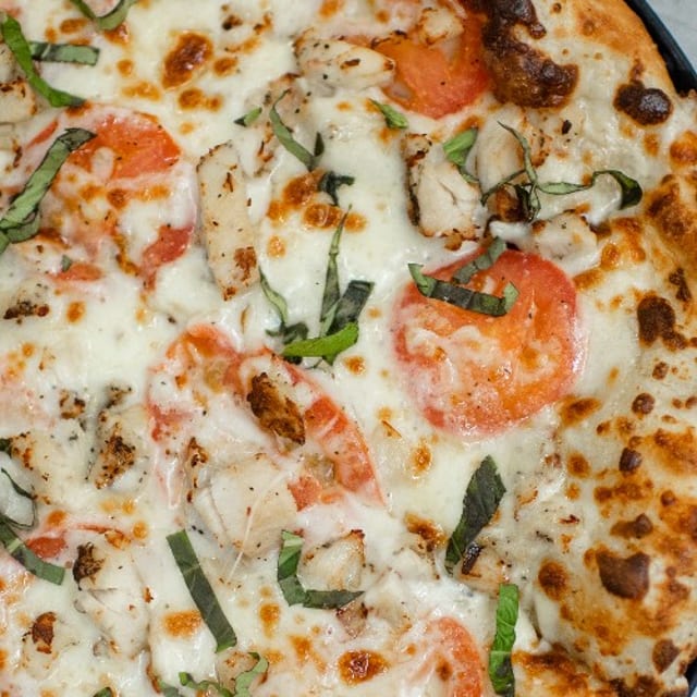 Chicken Alfredo (18 Inch).